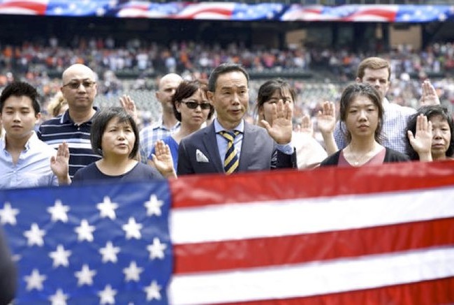 美国入籍考试12月1日起启用新规-2025 美国入籍考试练习 - 100/128题中英文对照模拟测试