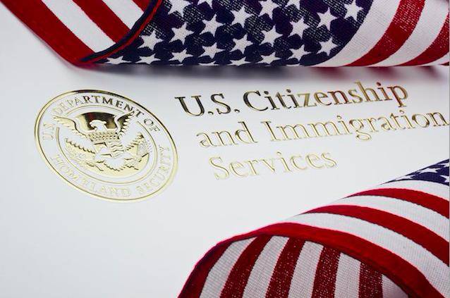 2021年美移民局更新入籍政策-2025 美国入籍考试练习 - 100/128题中英文对照模拟测试